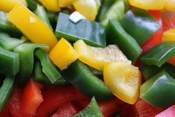 Сыроедение допускает употребление овощей, фруктов и ягод в сыром виде