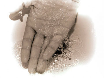 Почаще мыть руки