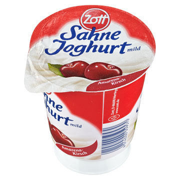 Крем-йогурт с нежной вишней амарены