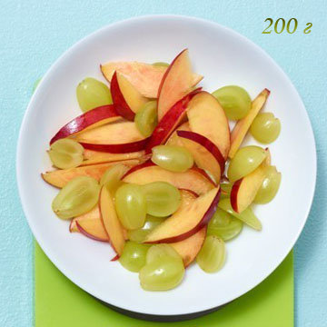 200 г свежих фруктов