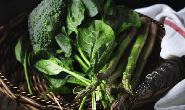 Зеленые листовые овощи