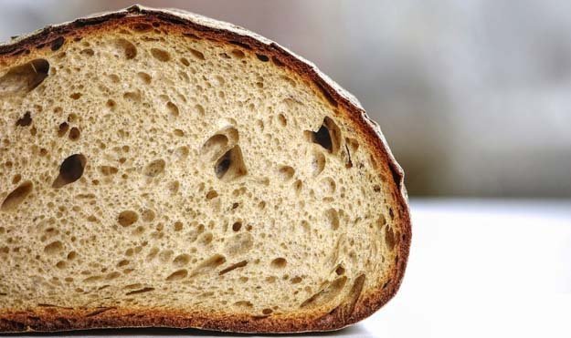 хлеб с хрустящей  хлебной корочкой-02
